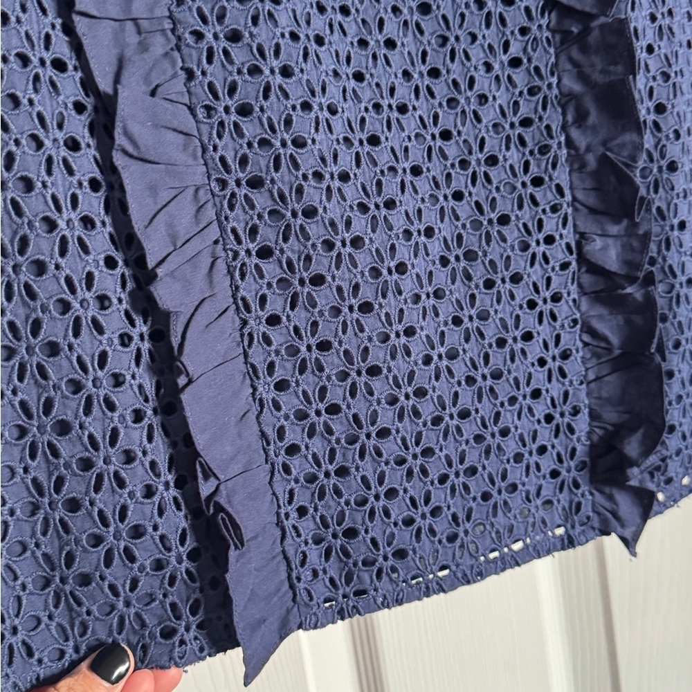 Draper James navy eyelet top with 3/4 bell sleeves size 4 - Picture 4 of 5